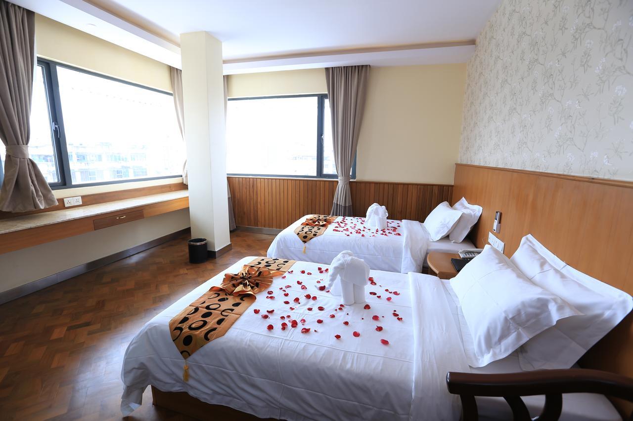 Unity Hotel Mandalay Exterior foto
